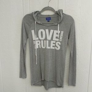 Graphic Hoodie Tee size XS